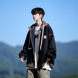 相机片 秋季休闲连帽外套撞色潮流刺绣潮男大码夹克 6628 P98控13图片