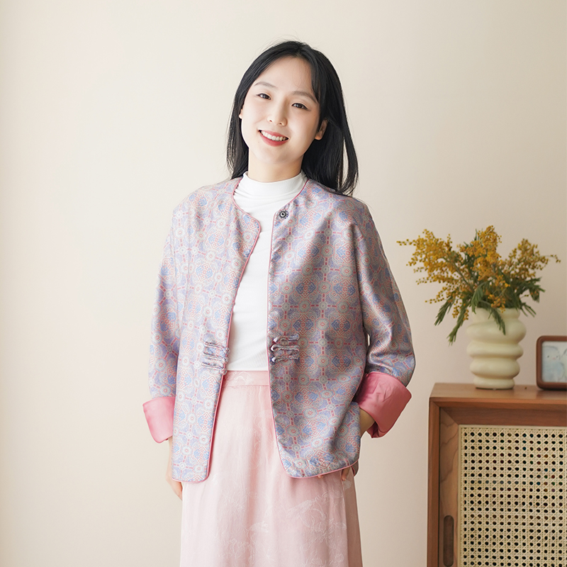 艾绘馆2024春季织锦面料短外套女