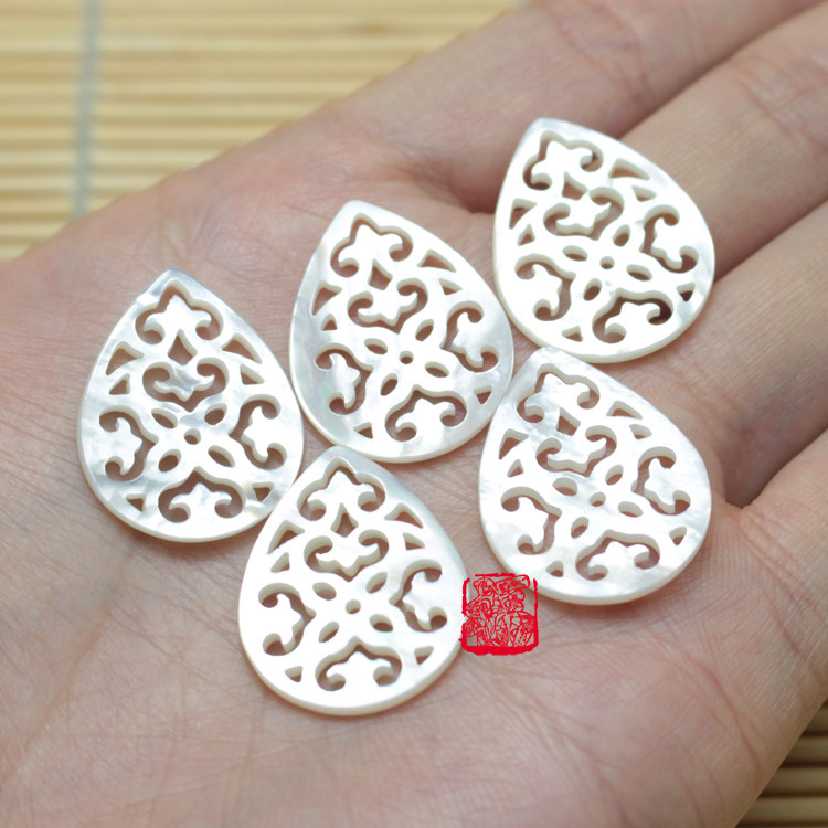 diy手工雕刻水滴镂空 20-25mm天然白蝶贝贝壳花 吊坠挂件,饰品/流行首饰/时尚饰品新,其他DIY饰品配件,淘宝优惠券,粉丝福利购,淘宝优惠卷