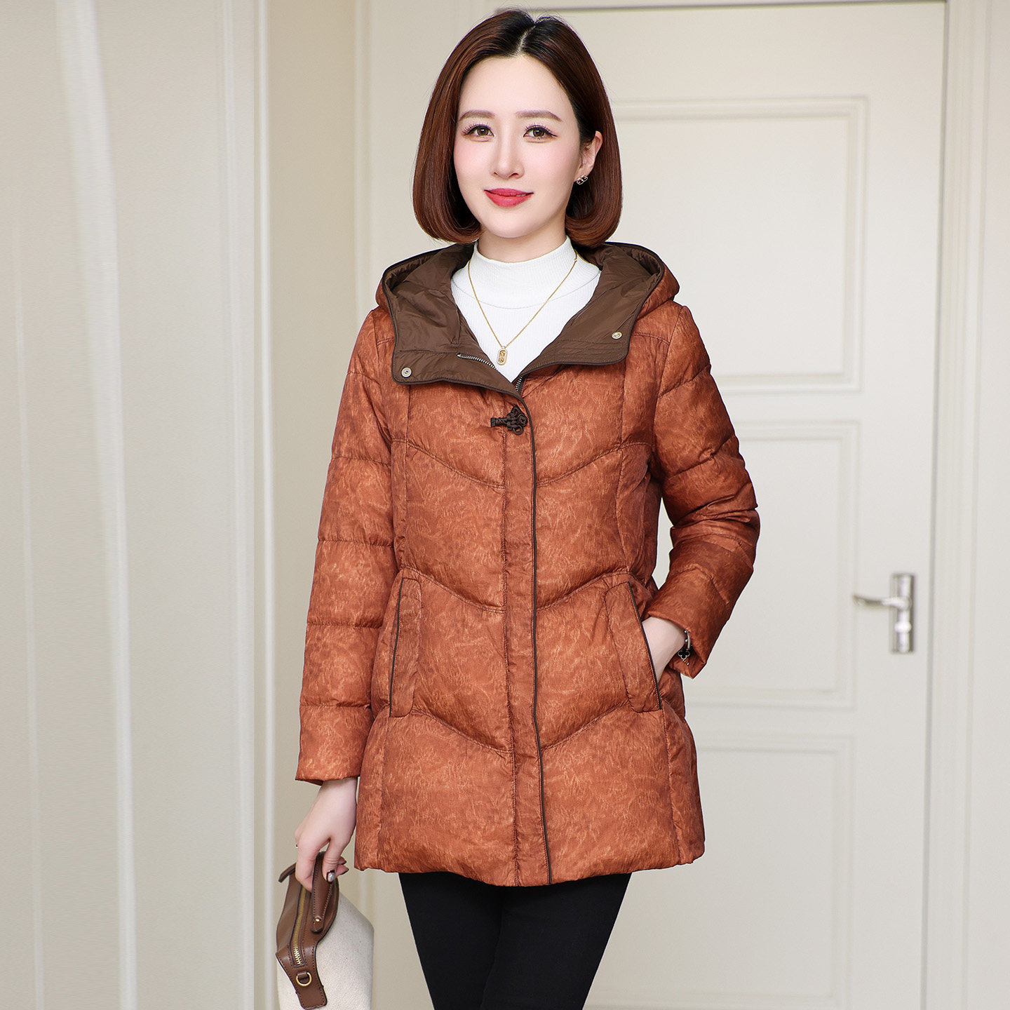 复古印花羽绒服女中长款2025冬大码宽松盘扣妈妈装轻薄鹅绒服外套,女装/女士精品,羽绒服,淘宝优惠券,粉丝福利购,淘宝优惠卷
