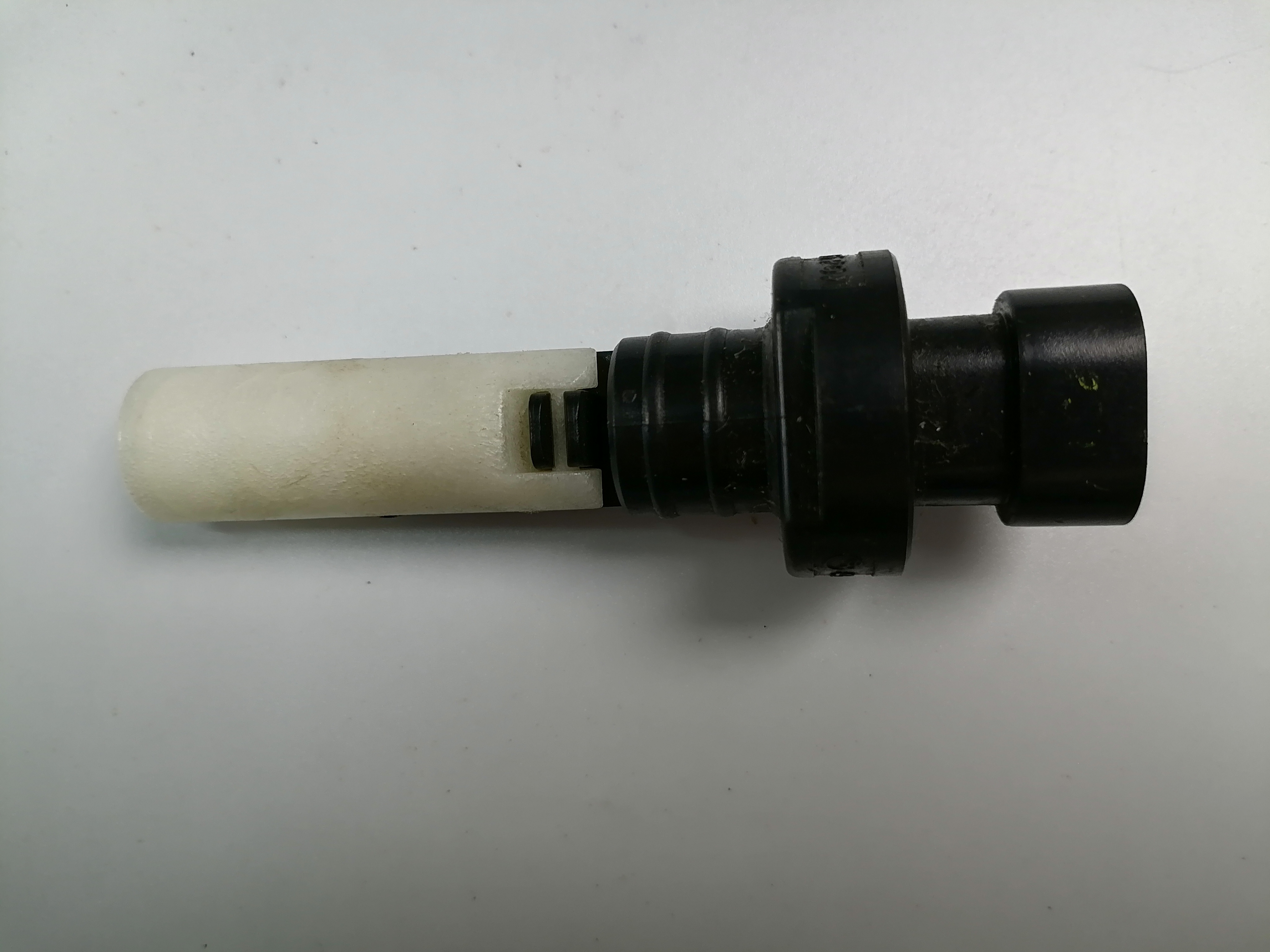 法拉利  F12/JZT/GTC4/F458 雨刮水壶液位传感器