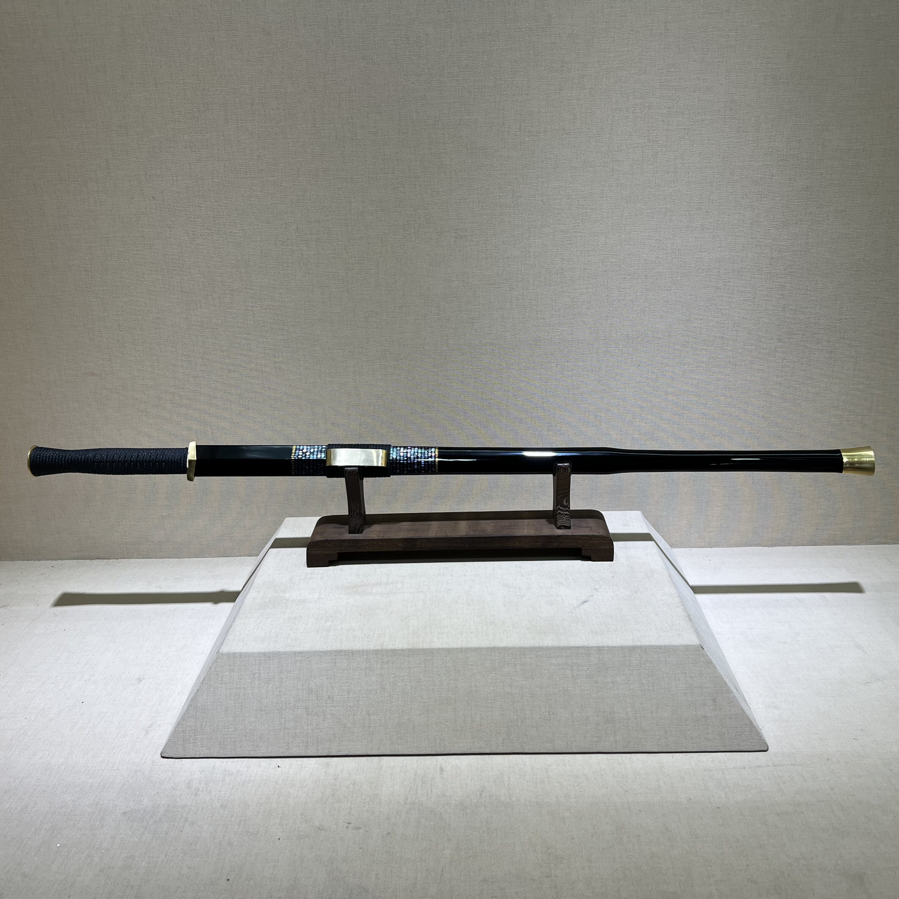 龙泉龙影刀剑厂光武八面汉剑传统大漆螺钿鞘手工羽毛纹夹钢未开刃