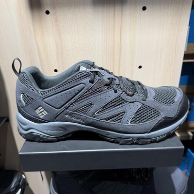 户外男透气防滑徒步登山鞋