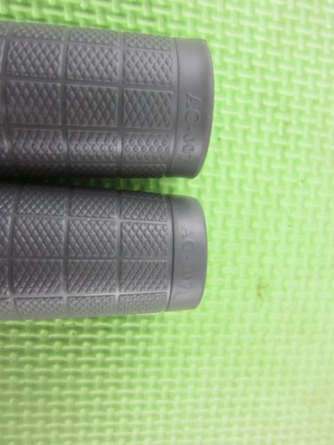 Poignées de vélo - Ref 2348064 Image 4