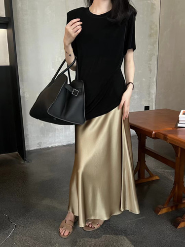摩登mdeng爆款醋酸缎面半身裙女2026春高腰气质垂感松紧腰7939