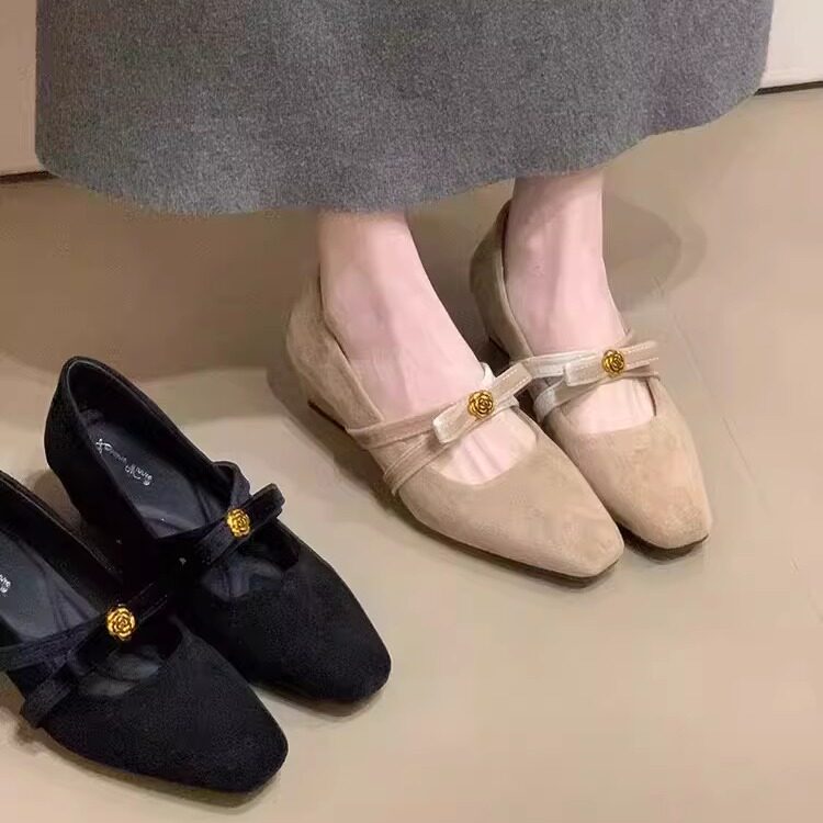 绒面山茶花蝴蝶结坡跟玛丽珍鞋新款复古一字带粗跟单鞋