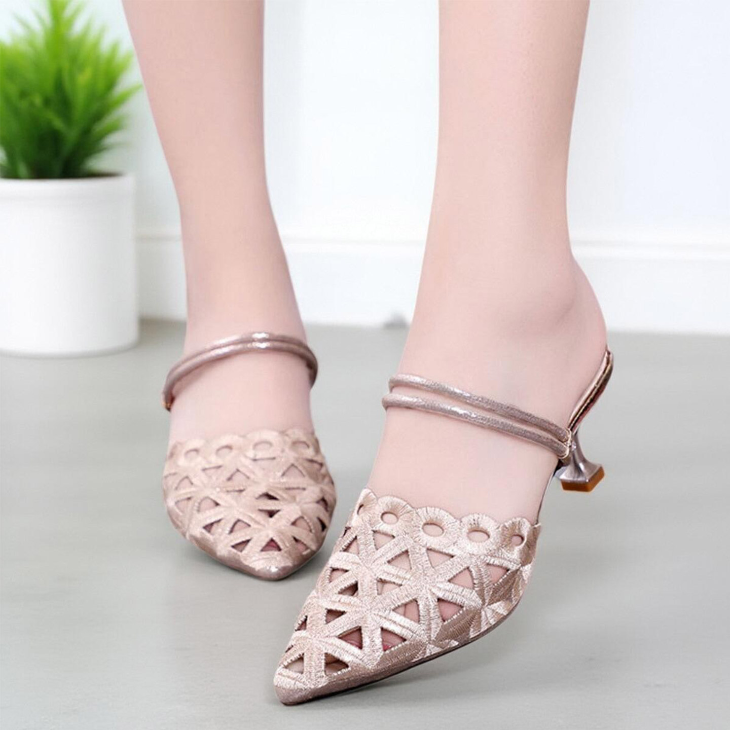 夏季新款一鞋两穿镂空空绣线凉鞋