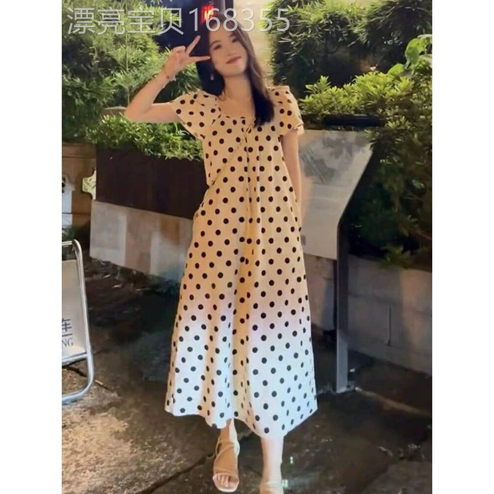 法式设计感减龄波点休闲百搭连衣裙女2026夏季甜美别致显瘦长裙子