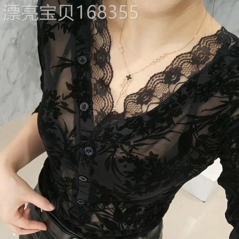 网纱洋气性感镂空衬衫秋季欧货微透小衫设计感紧身V领蕾丝打底衫