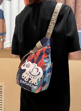 超火运动包包女2026新款休闲百搭女士胸前斜挎包高级轻便胸包旅游