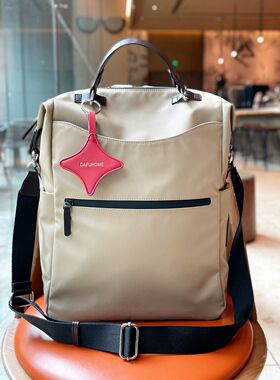 高颜值轻便双肩包女2026新款时尚高级超火旅行通勤女士背包防水大