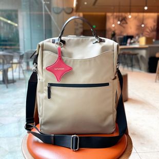 高颜值轻便双肩包女2025新款 高级超火旅行通勤女士背包防水大 时尚