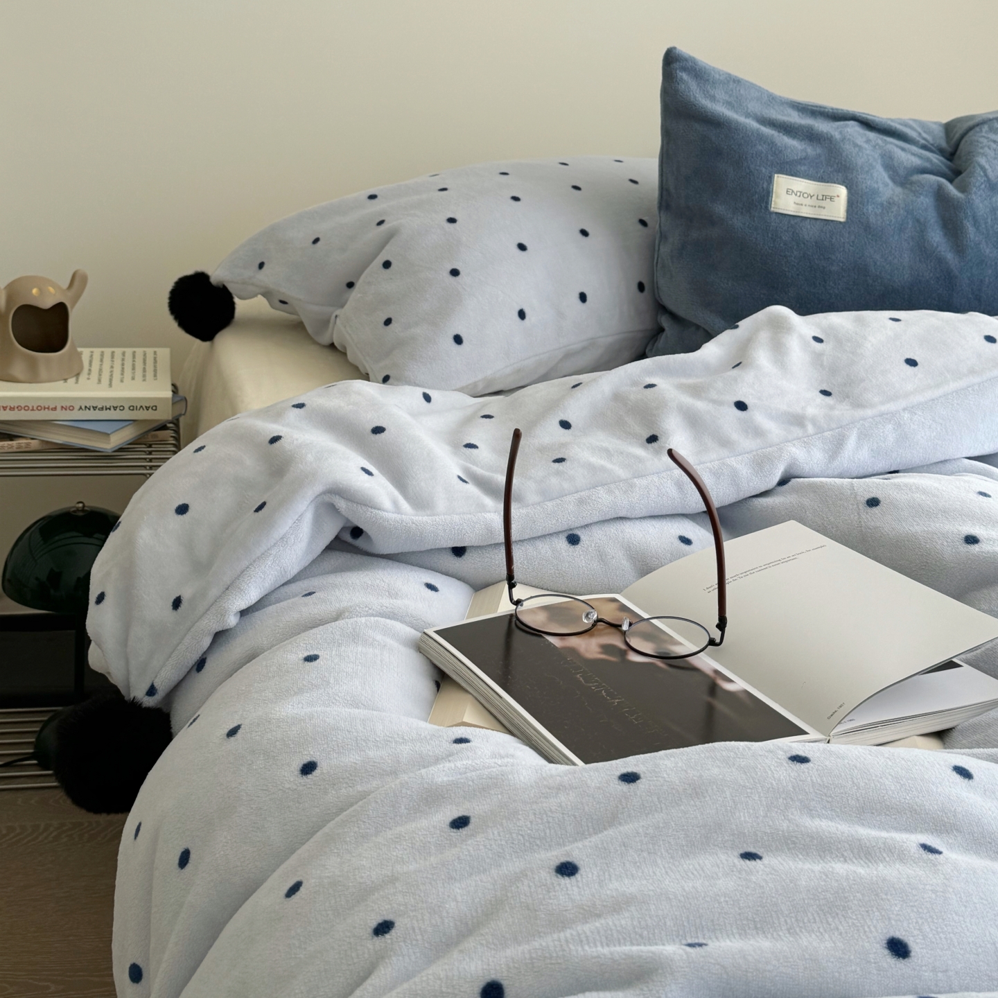 梨梦 ins波点蓝冬季保暖加厚牛奶绒四件套床单被套珊瑚绒床上用品