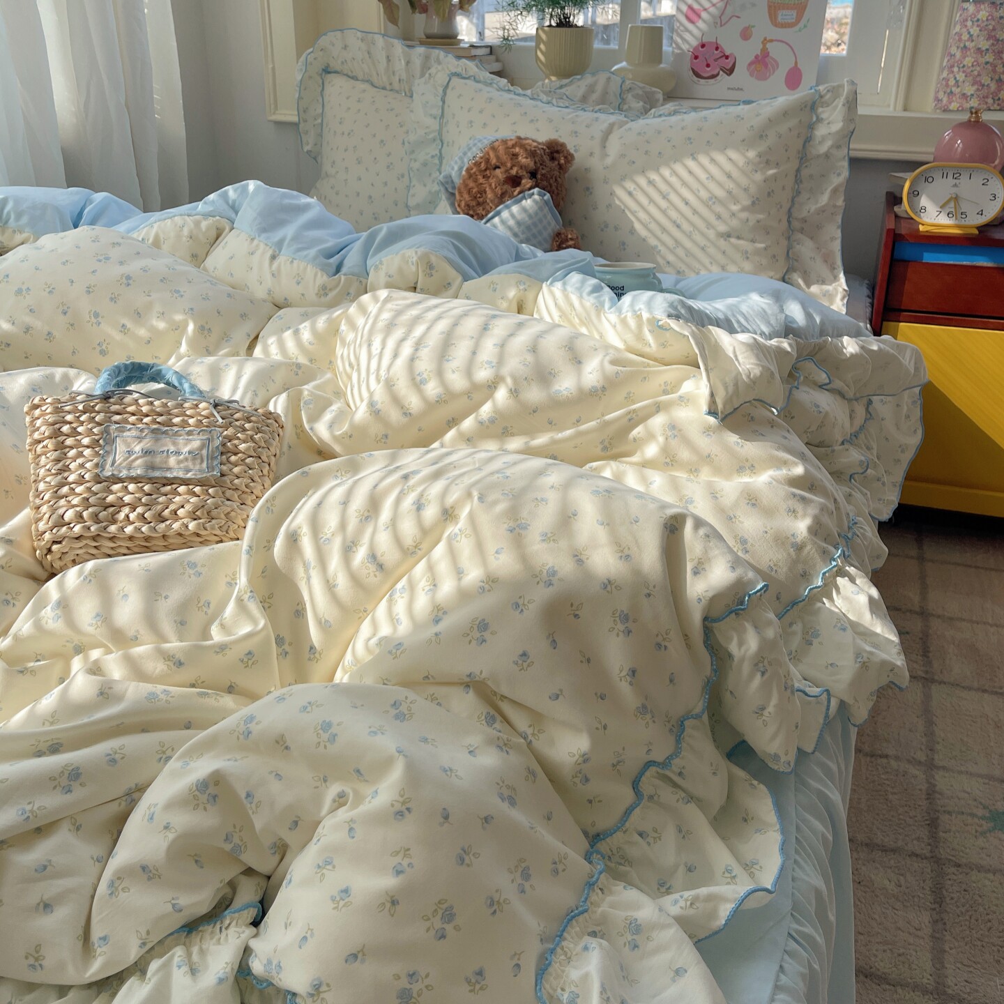 梨梦 春夏小碎花柔软四件套床单被套床笠床裙款单人宿舍床上用品图片