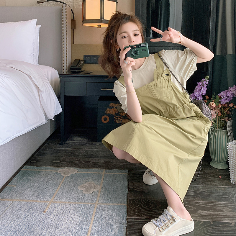 闪电发货现货【新款】兔耳朵背带裙俩件套套装P135控185，女装运动套装，浙宝285（原212）