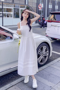 吊带连衣裙子女夏季收腰显瘦甜辣初恋茶歇法式海边度假小个子图片