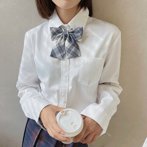 亨丝尼特格子领结易打理