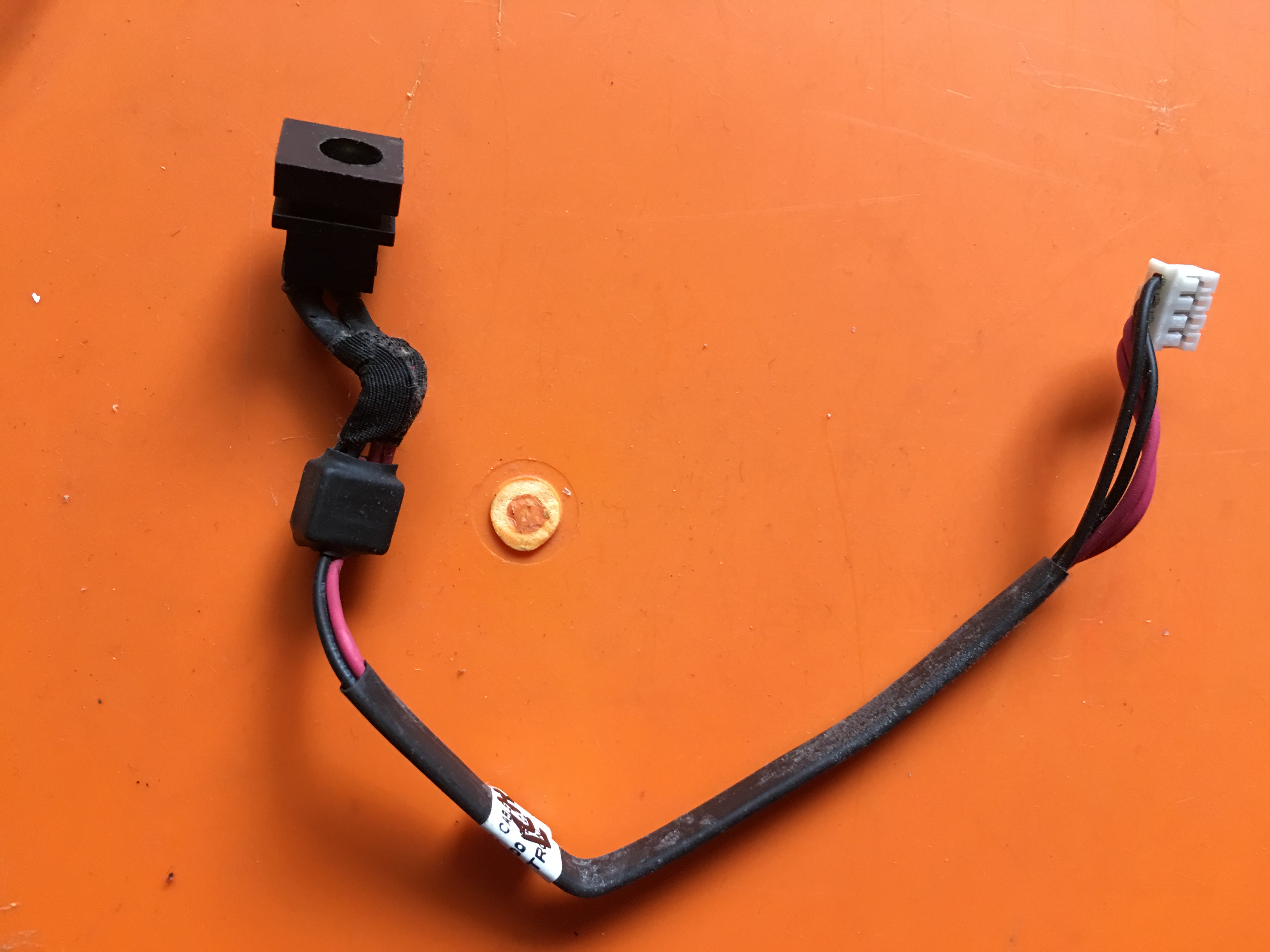 戴尔1427 FT02笔记本电源接头 电源线