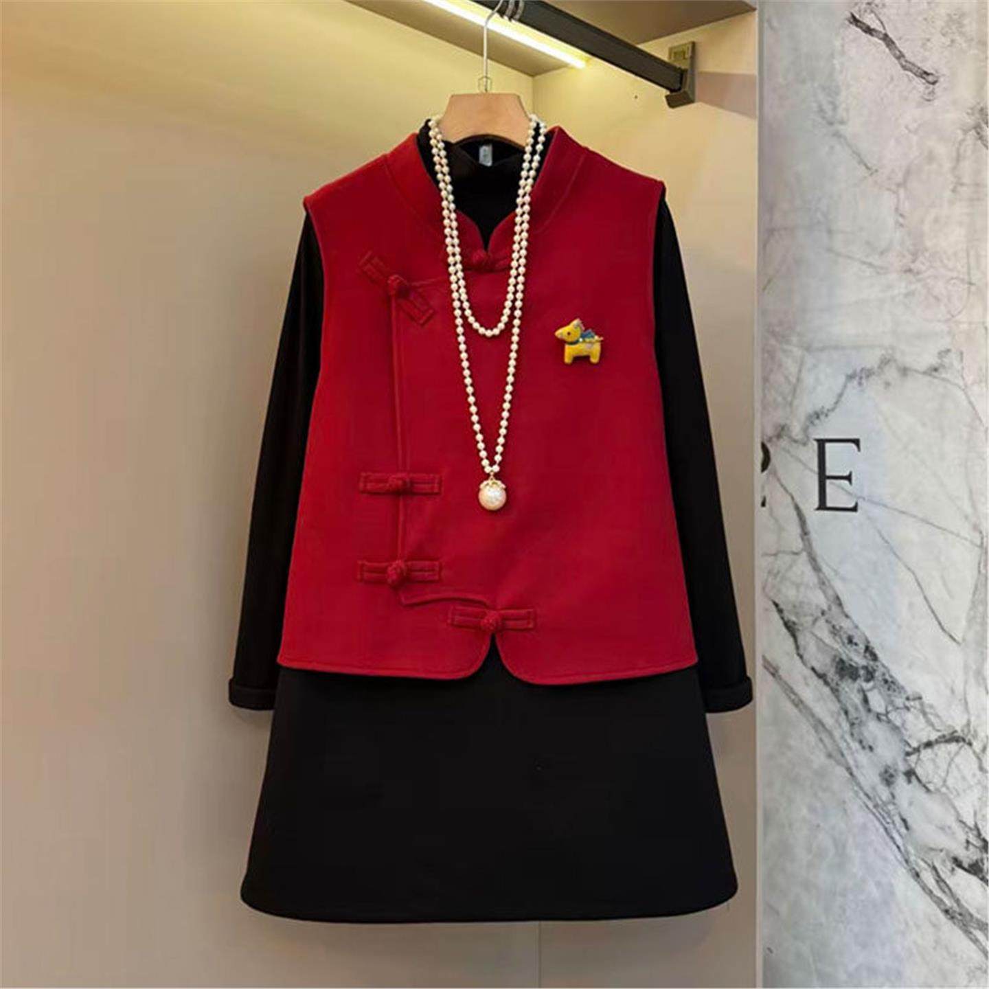 新中式大码女装2025秋冬款轻奢国风毛呢立盘扣马甲小衫短裙三件套,女装/女士精品,大码套装,淘宝优惠券,粉丝福利购,淘宝优惠卷