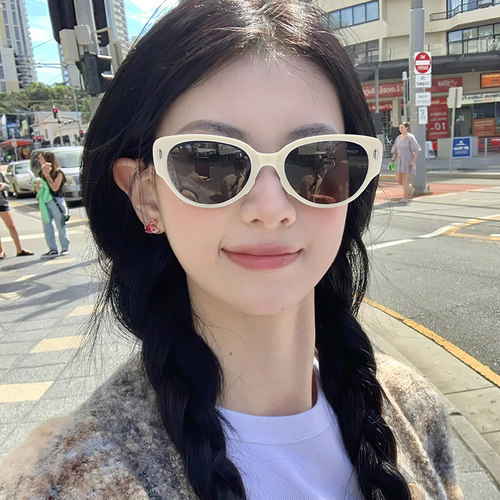复古猫眼墨镜女可折叠2026新款高级感韩潮防晒防紫外线窄框太阳镜