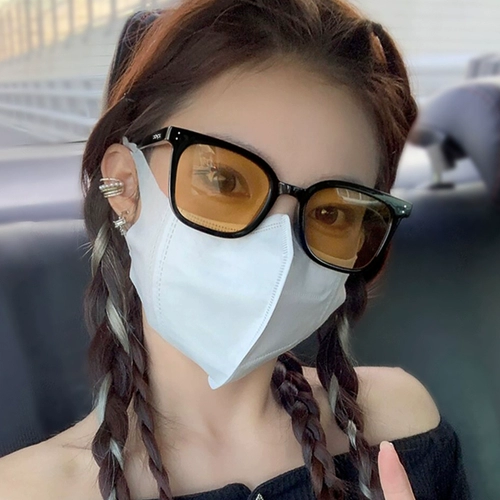 Желтые брендовые солнцезащитные очки на солнечной энергии, коллекция 2022, защита от ультрафиолета, популярно в интернете