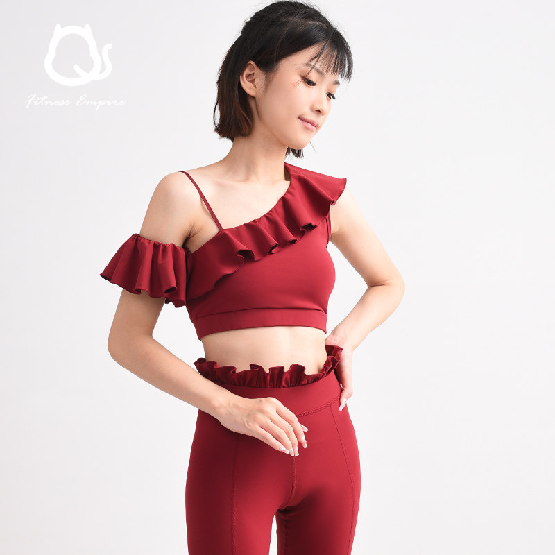 斜肩运动套装裸感荷叶边性感