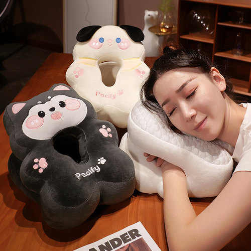 可爱办公室小学生午休抱枕女生