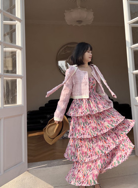 【全新5折】春夏新品小众明星同款抽褶碎花吊带连衣裙显瘦蛋糕裙