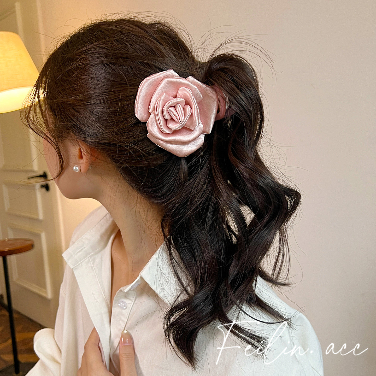 布艺缎面玫瑰花抓夹法式高级感鲨鱼夹发夹发饰头饰新后脑勺发抓女