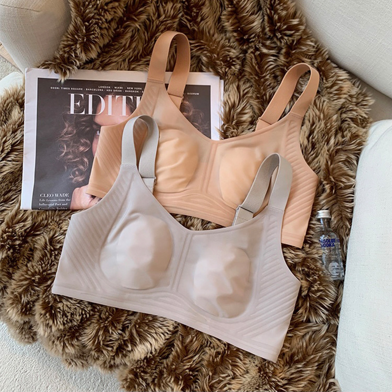 大胸显小果冻条文胸固定不跑杯兔耳朵无痕聚拢无钢圈防下垂内衣女