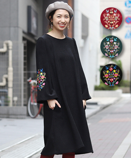 新款titicaca民族风秋冬长袖刺绣宽松圆领全棉长裙