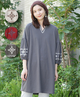 新款titicaca民族风全棉长款绣花插肩袖T恤