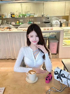 纯欲风半开领针织衫女秋冬内搭白色t恤女性感显身材上衣打底衫女