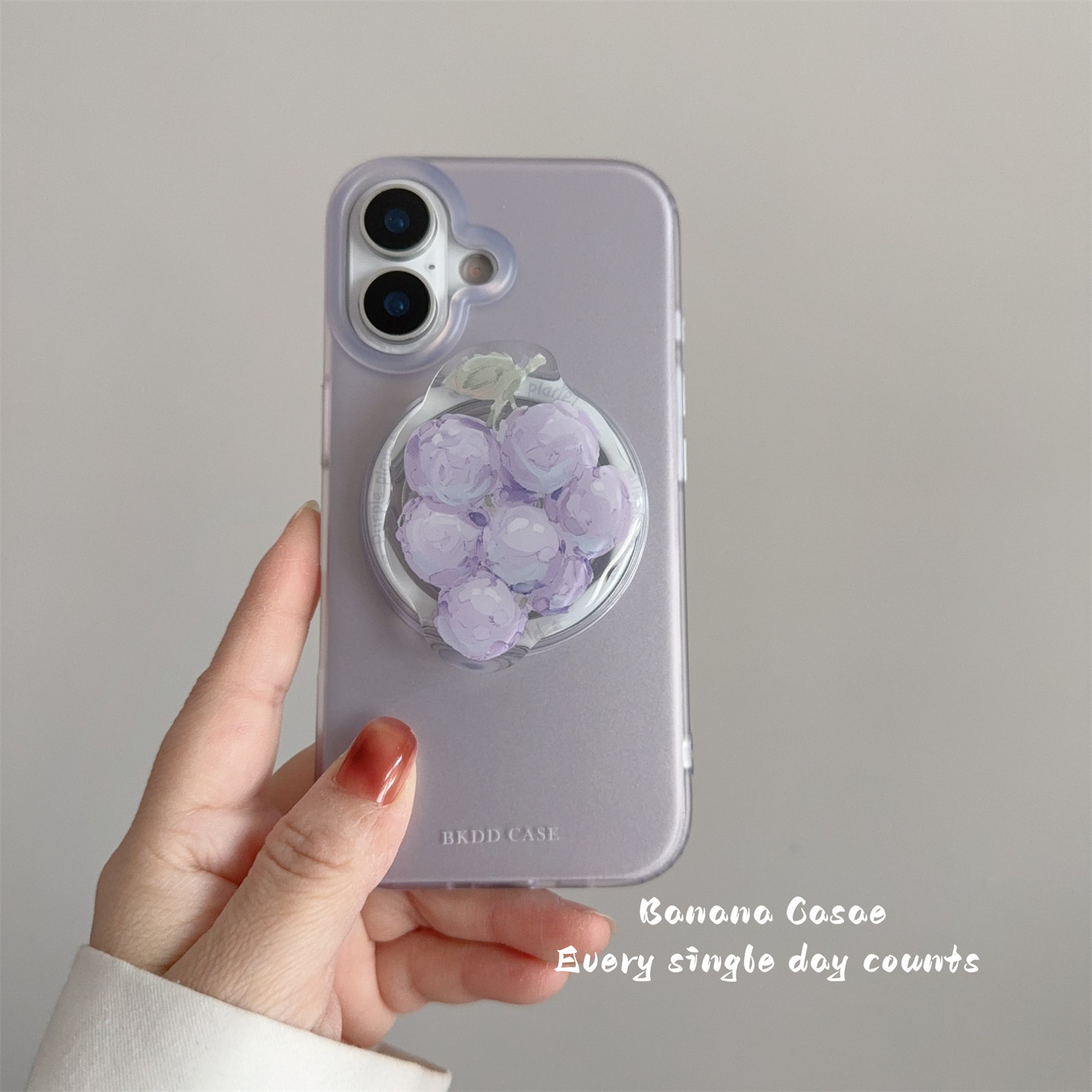 BananaCase韩国ins淡紫色磨砂雾面磁吸壳适用17promax苹果16pro手机壳iPhone15葡萄支架13/14pro防摔17硬壳16