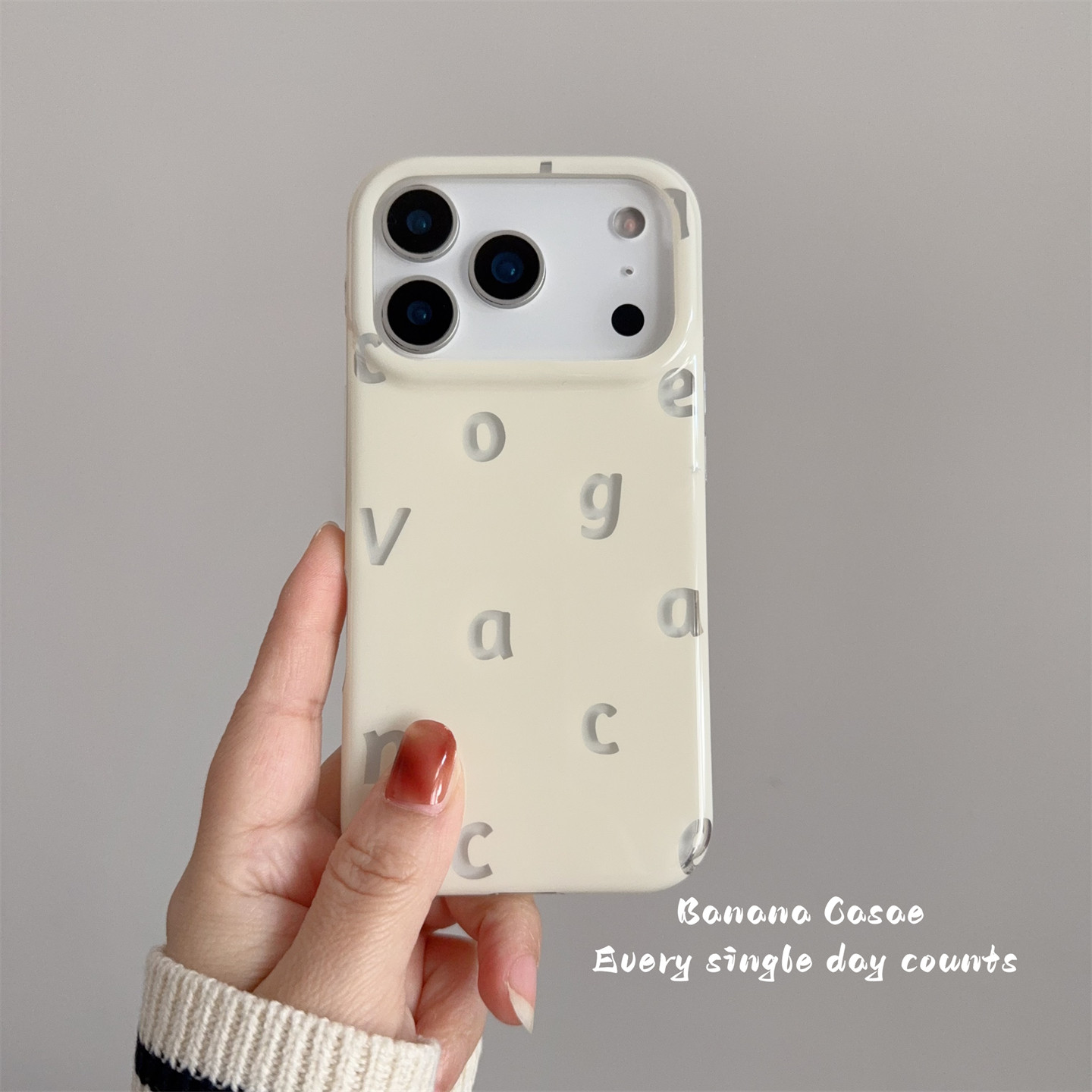 BananaCase韩国ins小众米黄色镂空字母适用iPhone17苹果16promax手机壳15pro亚克力13/14pro小清新保护套硬壳