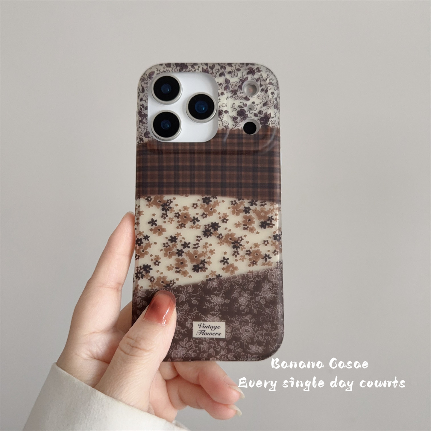 BananaCase秋冬复古格纹拼接小碎花磨砂硬壳适用iPhone15苹果16pro手机壳17promax新款14pro防摔保护套13女17,3C数码配件,手机保护套/壳,淘宝优惠券,粉丝福利购,淘宝优惠卷