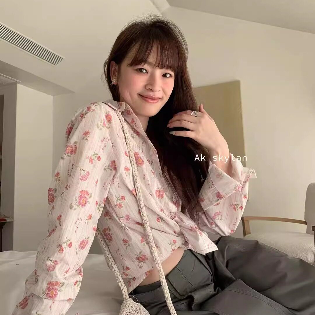 清仓现货浪漫碎花翻领衬衣