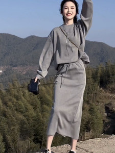 韩版时尚洋气运动套装裙女早春新款小个子圆领卫衣半身裙两件套装
