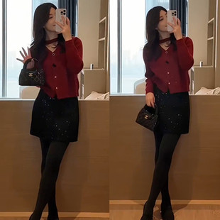 巨好看秋冬一整套穿搭V领镂空亮丝针织毛衣显瘦细闪半身裙两件套