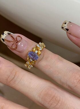 小红书紫荆花戒指女2024年紫色钻石镶嵌轻奢指环几何风潮