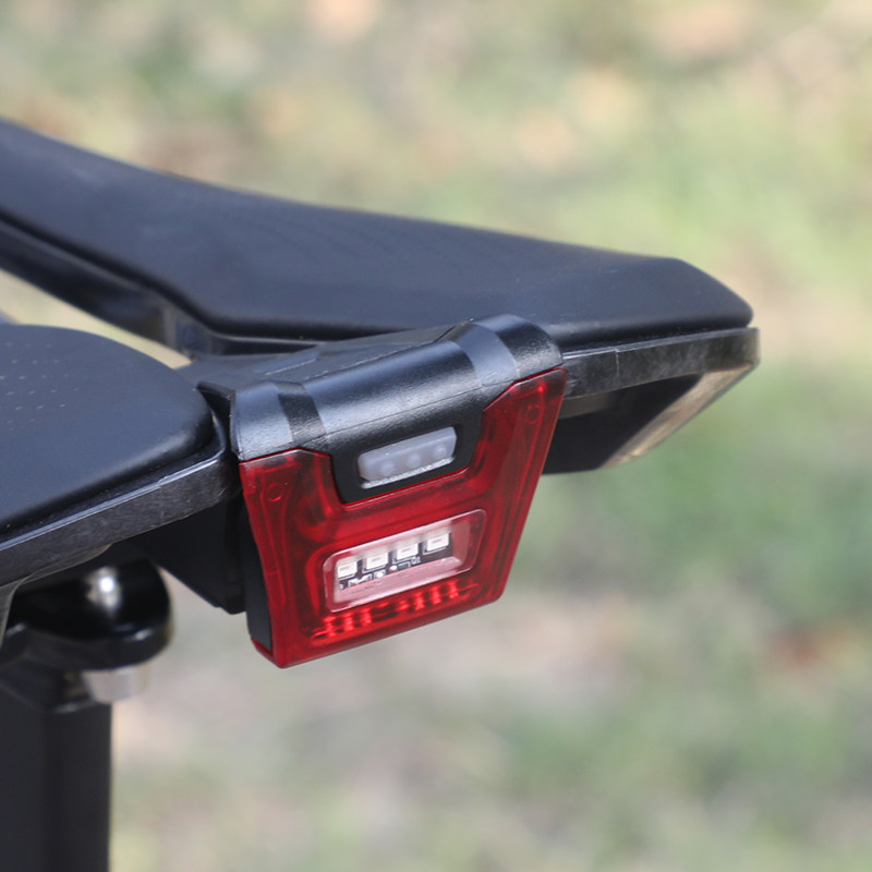 GIANT捷安特NUMEN+UNICLIP TL整合式坐垫尾灯智能感应防水USB充电