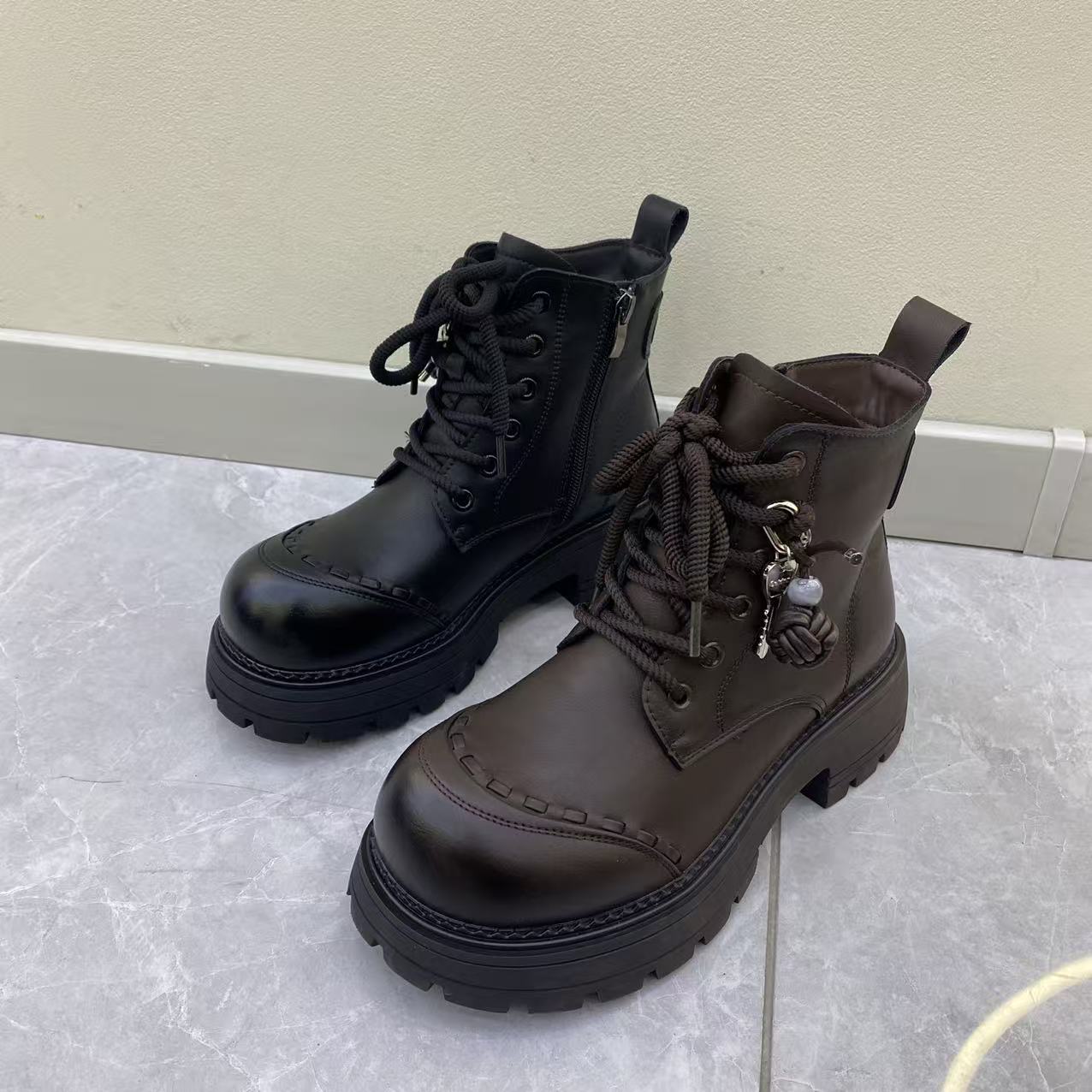 冬季新品女款真皮高帮系带马丁短靴加棉舒适保暖防滑底短靴时尚