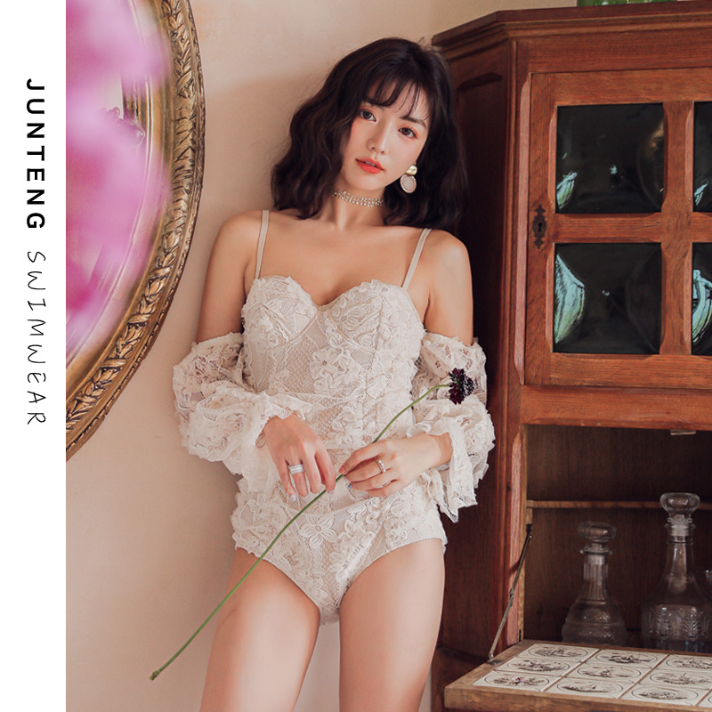 3泳衣女2021新款连体长袖遮肚显瘦性感小胸ins网红超仙沙滩游泳衣