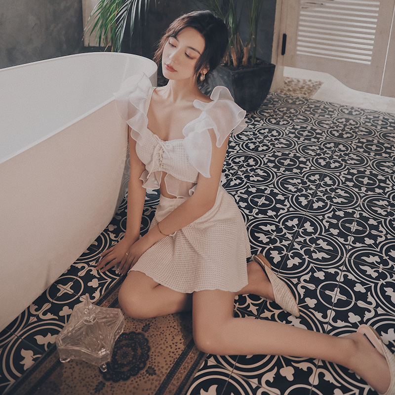 泳衣女保守分体仙女范2025新款韩国ins风遮肚显瘦荷叶边温泉泳装