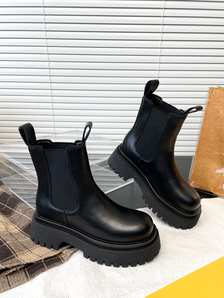 여성을위한 유럽  가죽 짧은 부츠 굴뚝 부츠 2024 새로운 상위 레이어 소 가죽 첼시 부츠 두꺼운 밑창 강화 마틴 부츠