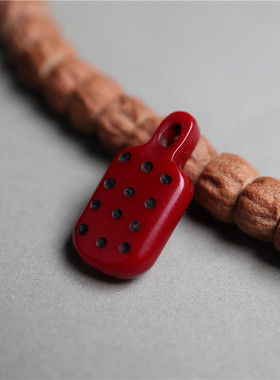 藏民手工雕刻红料咒点牌特色混色材质红色料器小吊坠配饰串元素