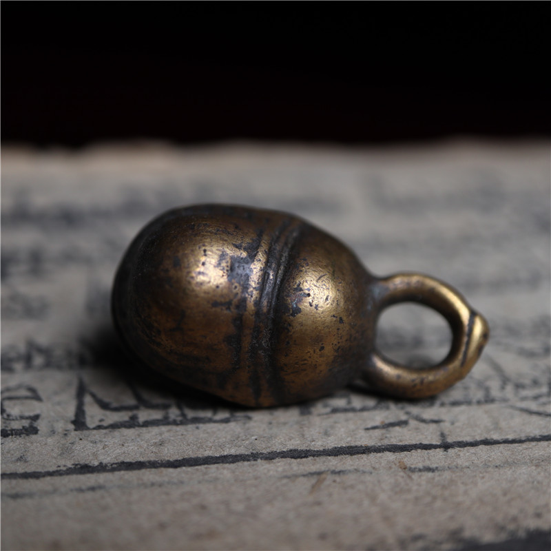 〓包老〓少见精致豌豆荚形利玛铜老铃铛文玩项链吊坠穿珠手串卡子