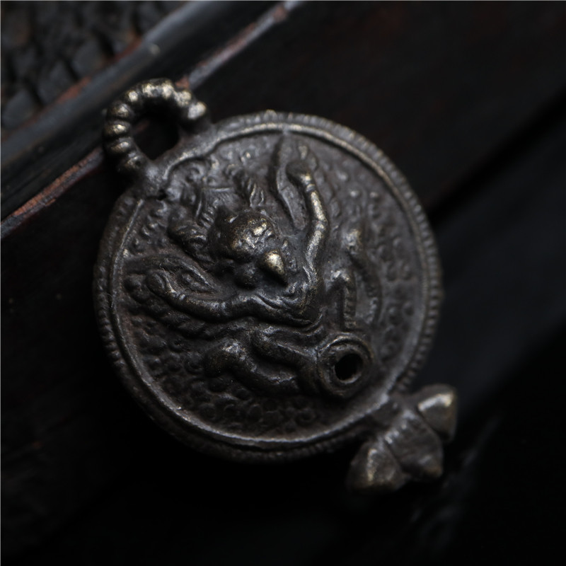 西藏精工天铁托甲大鹏金翅鸟吊坠diy包挂坠藏式大鹏鸟挂件饰品