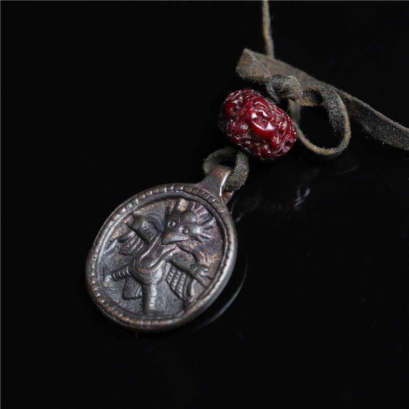 西藏精工手工包浆做旧老大鹏鸟紫铜吊坠藏饰护身包挂车挂坠饰件