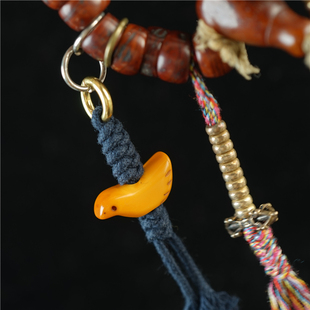 手编藏式吉祥鸟吊坠文玩配件藏民手工黄料小鸟侧挂坠佛珠配饰